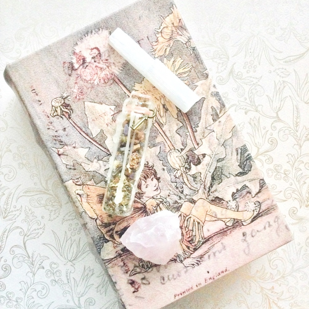 ⭐️SOLD⭐️ Secret Garden Fairy Spell Jar with Natural Selenite Wand & Rose Quartz